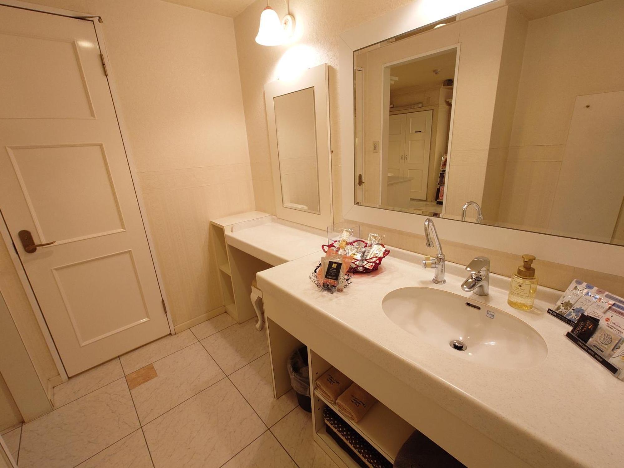 ホテル カーシュ Cache 男塾ホテルグループ (Adults Only) Himeji Exteriör bild