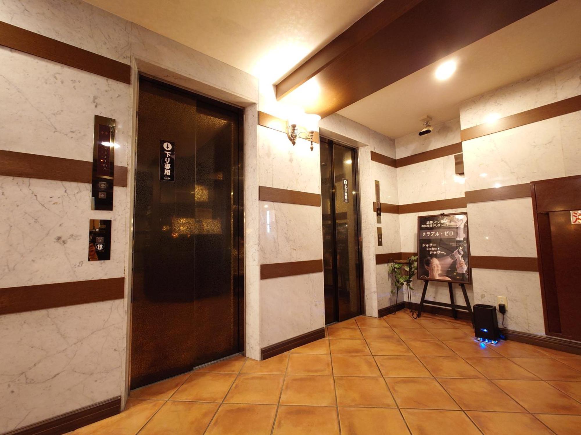 ホテル カーシュ Cache 男塾ホテルグループ (Adults Only) Himeji Exteriör bild